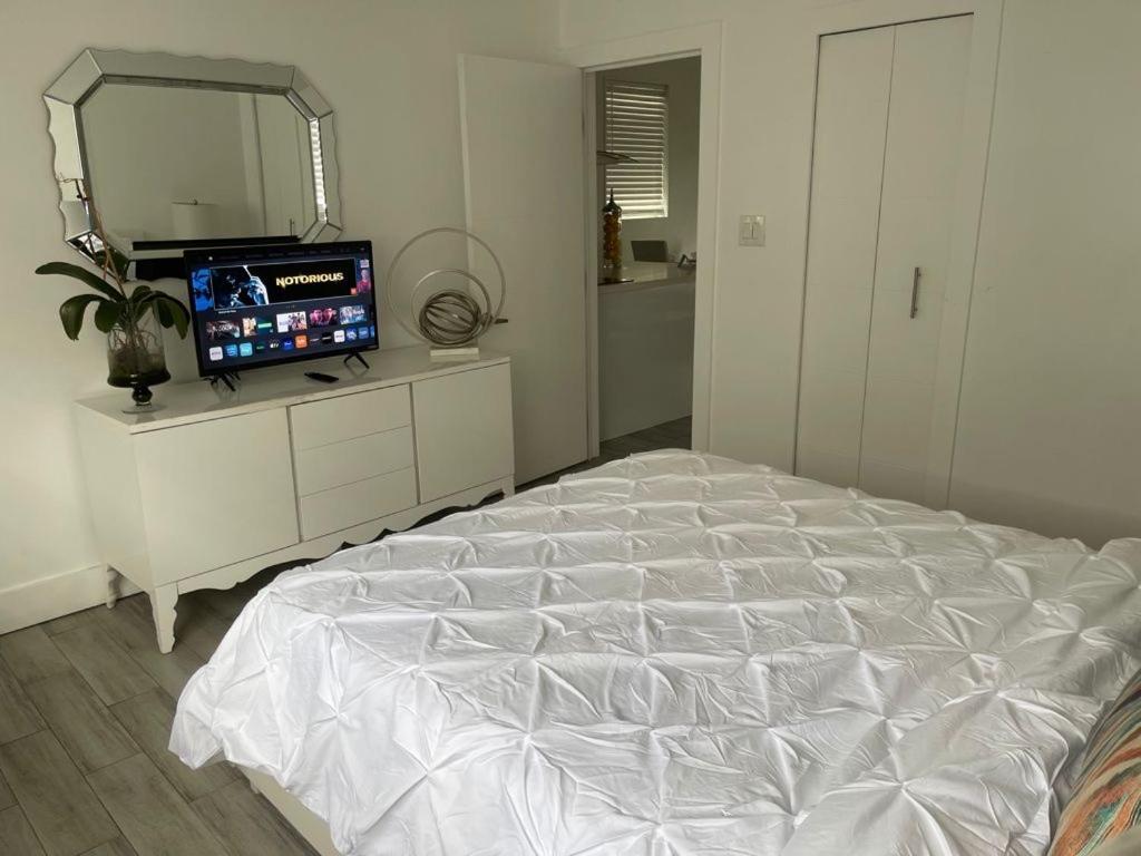 Modern & New,Excellent Location Miami Apartment Bagian luar foto